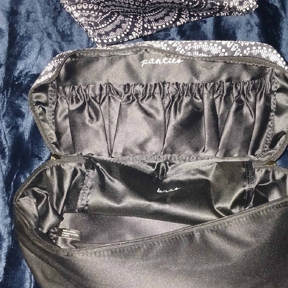 Victoria's Secret Black Travel Organizer